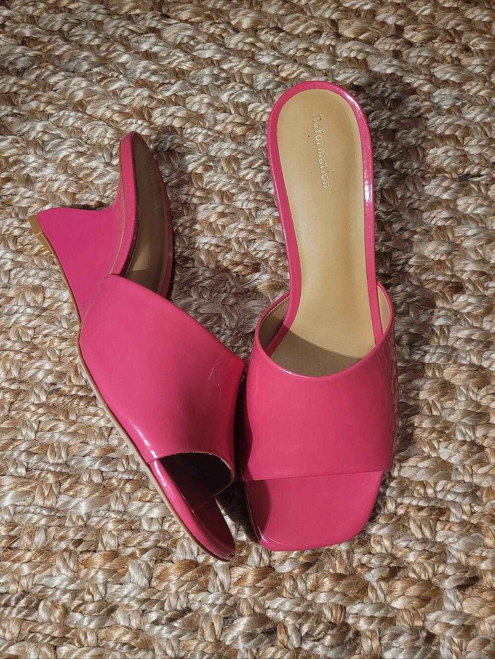 Reformation Enya Hot Pink Patent Leather Sculptural Wedge Mule Sandals 8.5
